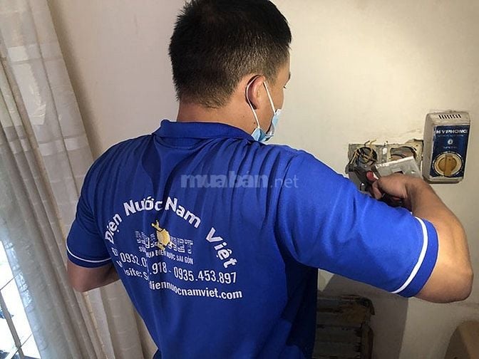Tuyeernr Thợ Sửa Điện Nước Tại TPHCM