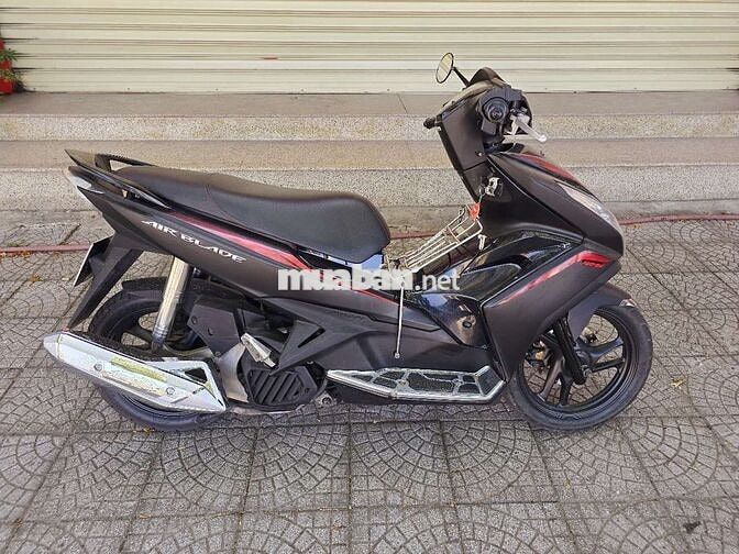 Honda Air Blade Đen mù sport
