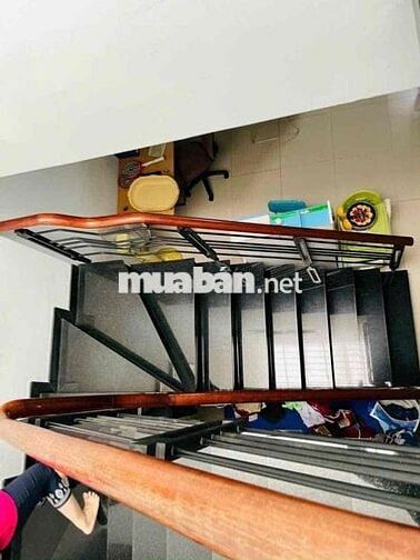 cho thuê nhà nguyên căn mặt tiền đường . Tân Hải p13 tân bình