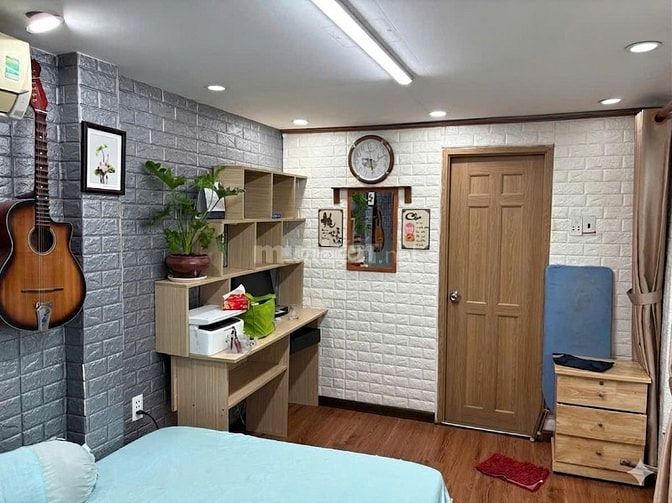 CHO THUÊ NHÀ HẺM 2,5M HAI BÀ TRƯNG, P. V.T.SÁU, Q. 3 10TR