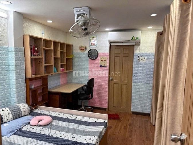CHO THUÊ NHÀ HẺM 2,5M HAI BÀ TRƯNG, P. V.T.SÁU, Q. 3 10TR
