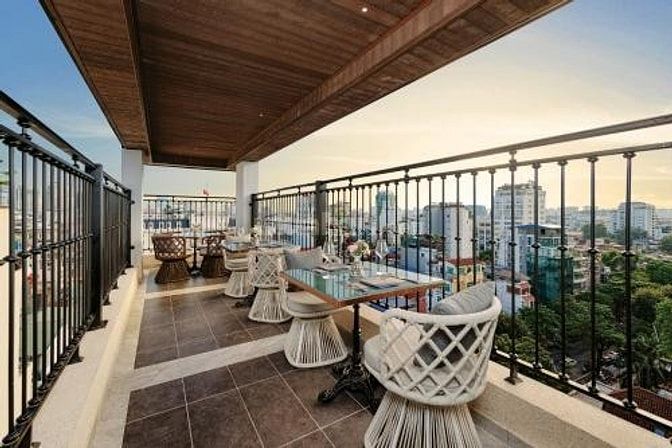 Bán Khách Sạn Hoàn Kiếm Xây Mới 11 Tầng Nổi 3 Hầm 100 Phòng Khép Kín