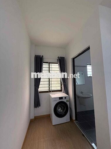 CĂN HỘ NGAY CHỢ HẠNH THÔNG TÂY, HẺM 8M, 32M², FULL TIỆN NGHI, 5.5TR