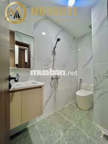 STUDIO CĂN HỘ CỬA SỔ BAN CÔNG THOÁNG MÁT NGAY QUANG TRUNG