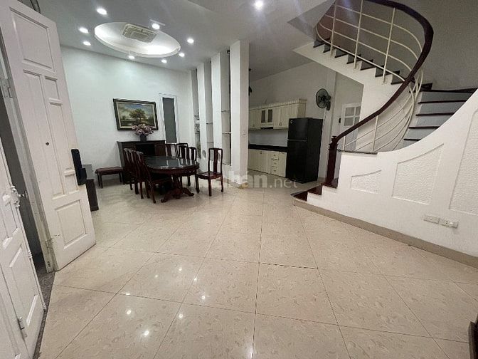 Cho thuê nhà Nguyên Căn phố Đào Tấn - Linh lang - Ba đình 
