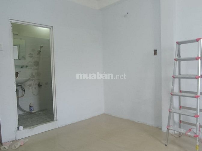 Cho thuê phòng 23m2 sát Satra Phạm Hùng, gần Aeon Q.8,,hẻm xe hơi