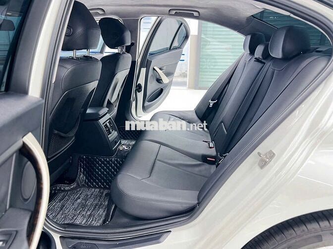 BMW 320i 2013 Trắng