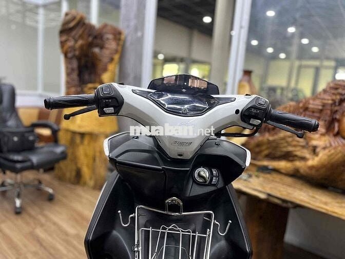 Yamaha NVX 155VVA chính chủ biển SG phanh ABS