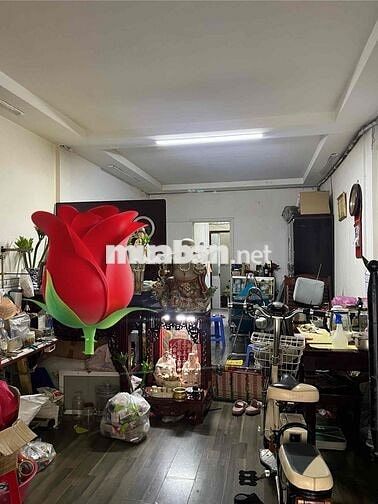 Cho Thuê Tầng Trệt 033 Lô B C/Cư Ấn Quang, vừa ở vừa kinh doanh