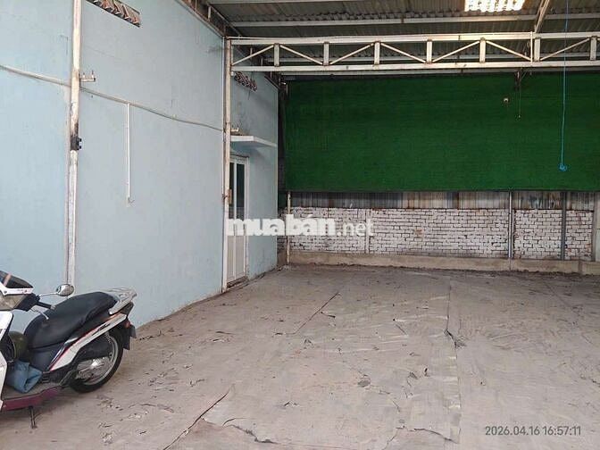 cho thuê nhà và kho 220m2 gần ngã tư Chiêu Liêu 