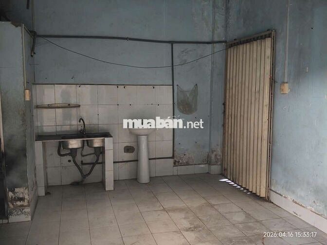 cho thuê nhà và kho 220m2 gần ngã tư Chiêu Liêu 