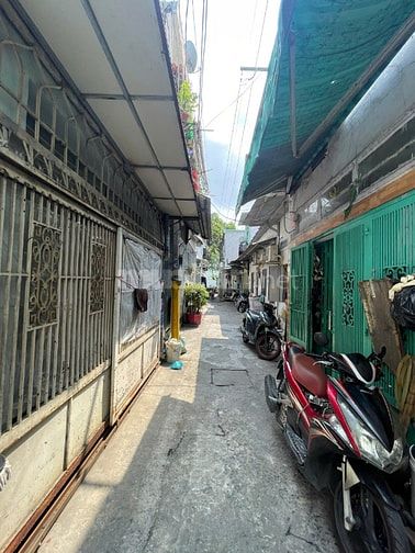 Bán Nhà Ngang 7 Dài 6 Diện tích 38m2 hẻm KDC Cao Lỗ , P.Chánh Hưng