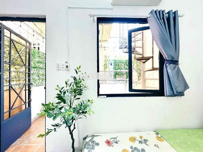 CHO THUÊ CHDV FULL NỘI THẤT 2 PHÒNG NGỦ RỘNG 65m2  NGAY TRUNG TÂM