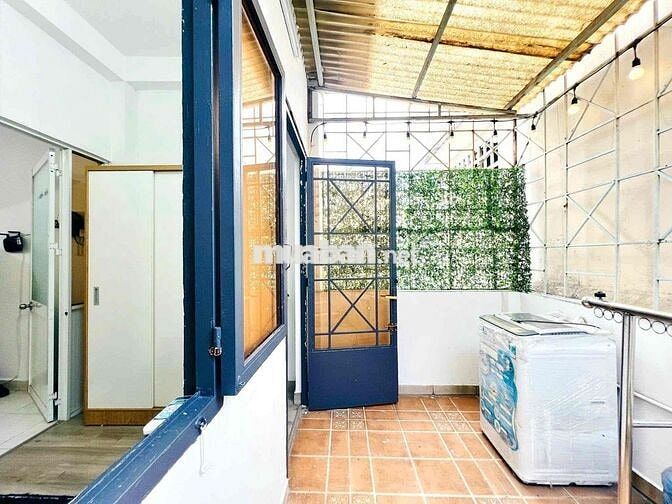 CHO THUÊ CHDV FULL NỘI THẤT 2 PHÒNG NGỦ RỘNG 65m2  NGAY TRUNG TÂM