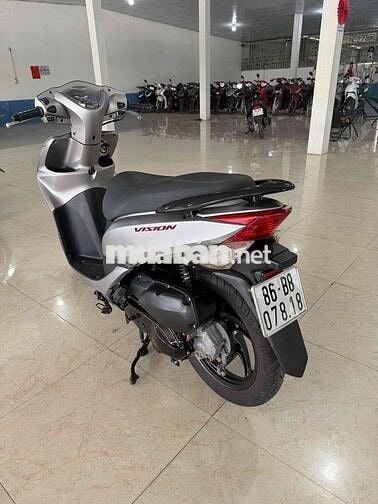 Honda Vision 2014 màu Bạc