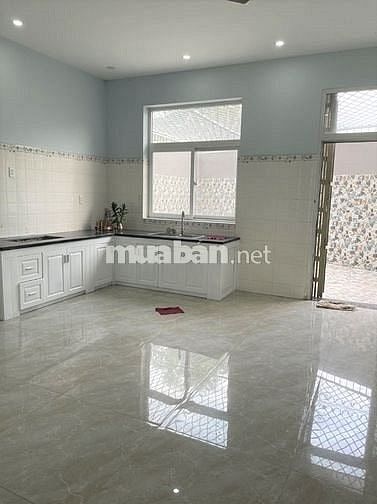 Cho thuê nhà Nguyên Căn mặt tiền 211 Đồng Văn Cống, P. Thạnh Mỹ Lợi
