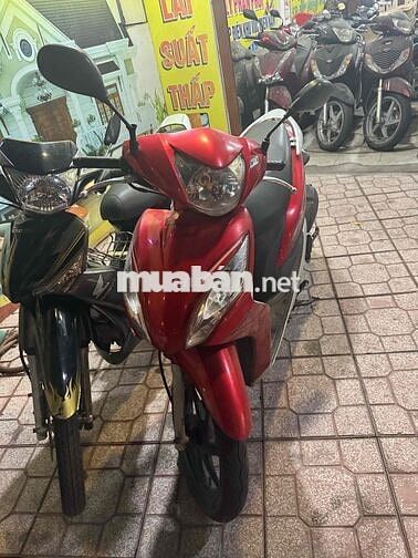 Honda Vision màu Đỏ