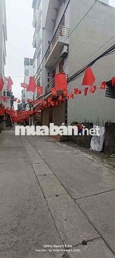 ĐẤT PHÂN LÔ QUÂN ĐỘI SÁT QL32 , GA METRO NHỔN , OTO TRÁNH +vỉa hè