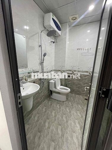 Cho thuê phòng 30m2 khép kín có thang máy