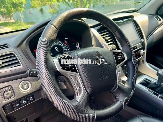 Mitsubishi Pajero Sport 2023 Đen