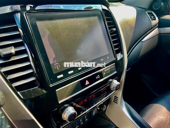 Mitsubishi Pajero Sport 2023 Đen