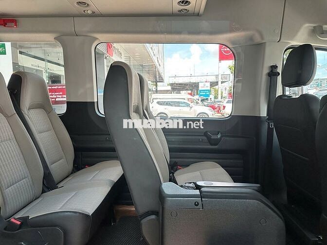 Ford Transit 2024 Cao cấp Nâu, bảo hành 2027