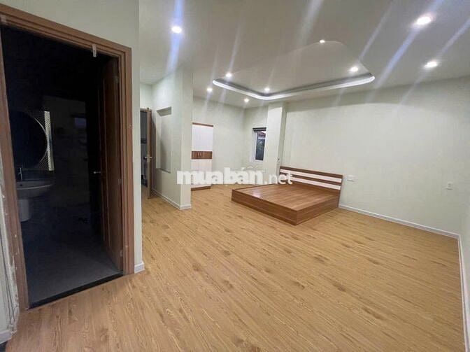 CHO THUÊ TẦNG 1 SÂN VƯỜN PHƯỜNG LONG BÌNH TÂN GIÁ 7 TRIỆU