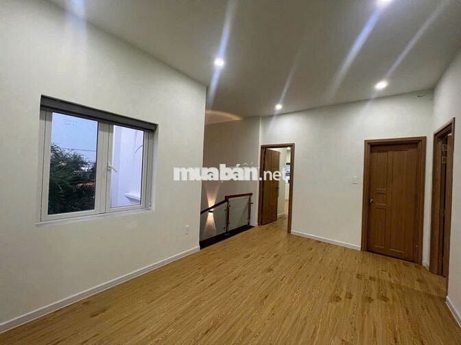 CHO THUÊ TẦNG 1 SÂN VƯỜN PHƯỜNG LONG BÌNH TÂN GIÁ 7 TRIỆU