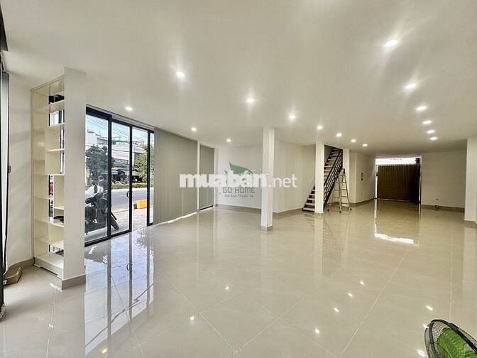 MẶT BẰNG KINH DOANH 2 TẦNG DTSD 352M2 KHU VĨNH HÒA GIÁ 60 TRIỆU/THÁNG