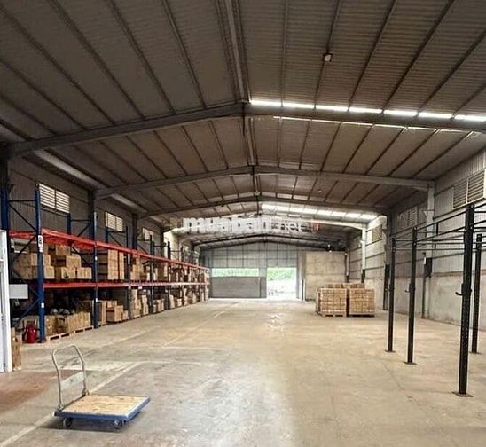 Cho thuê mặt bằng mặt tiền Lê Văn Lương – diện tích lớn – sát Quận 7
