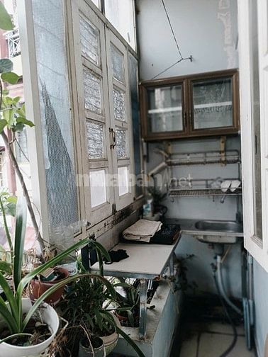PHÒNG 2 CỬA SỔ THOẢNG, BẾP, BAN CÔNG, WC RIÊNG 4,8TR HBC PN