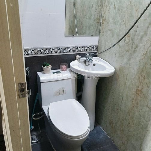 PHÒNG 2 CỬA SỔ THOẢNG, BẾP, BAN CÔNG, WC RIÊNG 4,8TR HBC PN