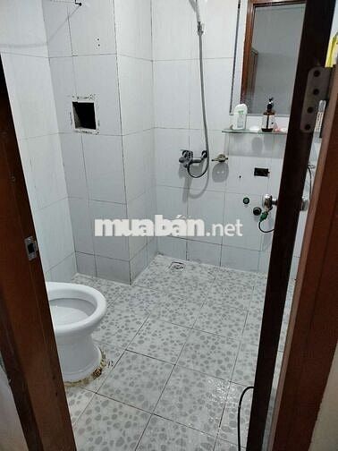 Cho nữ thuê 1phòng 12m2 giá 800k và 2triệu ở Chung cư Đại thanh