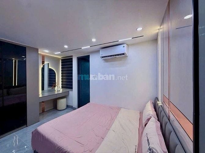 chính chủ bán gấp nhà Thành Thái giá 4 tỷ 250 - 44m2 (2PN, 2WC)