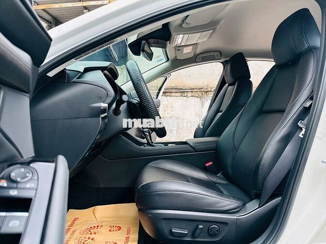 Mazda 3 2020 1.5 Luxury Trắng 3.900km