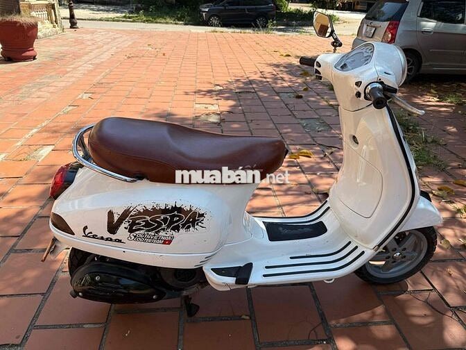 Piaggio Vespa màu Trắng