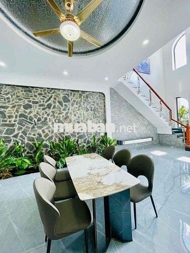 Nhà xây hiện đại, gần cây xăng 26 giá rẻ hơn thị trường 40% có sổ
