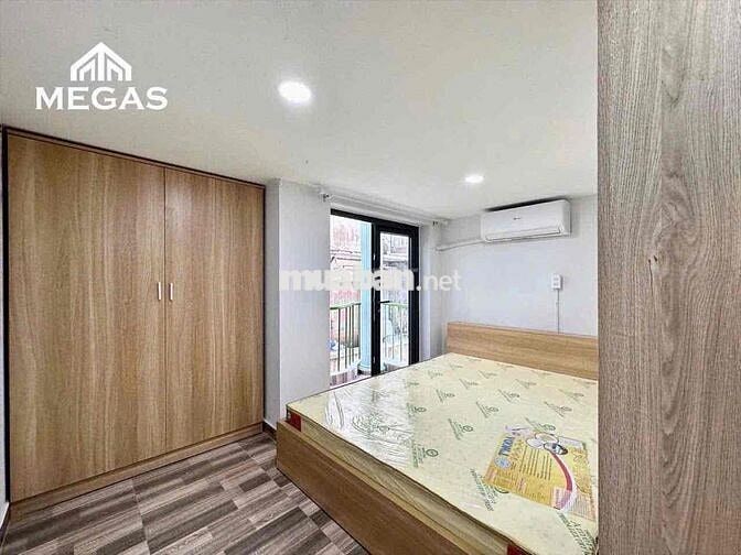 Cho thuê căn hộ 2PN Ban công thang máy tận phòng Lý Thái Tổ Quận 3