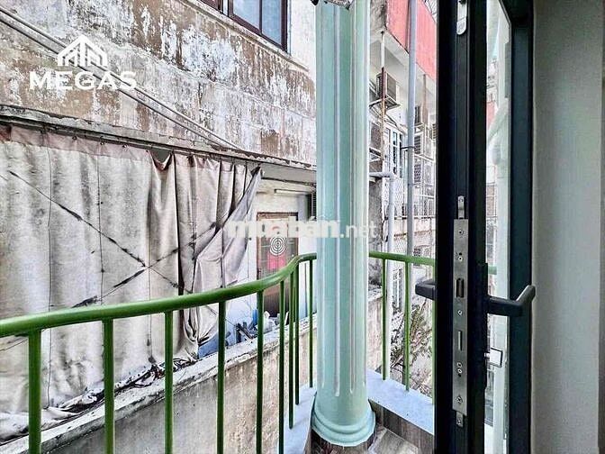 Cho thuê căn hộ 2PN Ban công thang máy tận phòng Lý Thái Tổ Quận 3