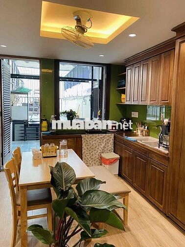 Phòng gần chợ Bà Chiểu có ban công, WC riêng, có bếp