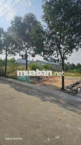 Kẹt tiền bán gấp lô đất 300m2-820Triệu gần trường ĐH Việt Đức,Bến Cát