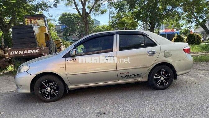 Toyota Vios 2004 G Vàng cát