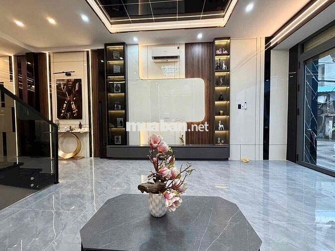 Nhà 3 tầng mới hoàn thiện tại P. Phú Thuận, quận 7
