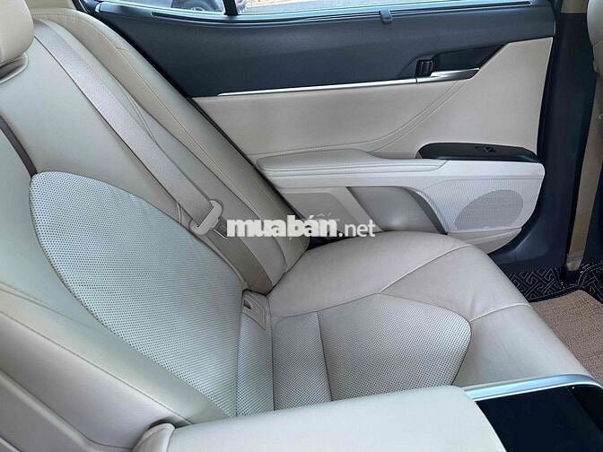 Toyota Camry 2022 2.0 Q 40000 Km Đen