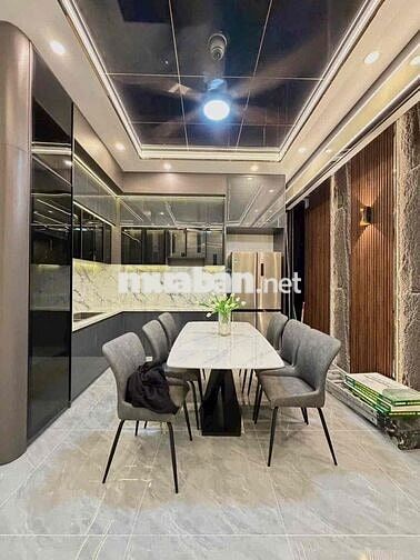 Nhà 3 tầng mới hoàn thiện tại P. Phú Thuận, quận 7