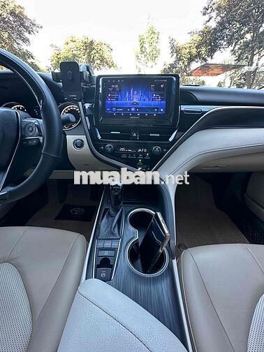 Toyota Camry 2022 2.0 Q 40000 Km Đen