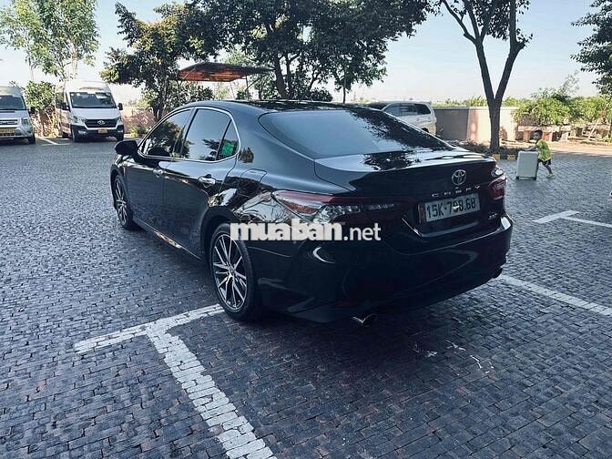 Toyota Camry 2022 2.0 Q 40000 Km Đen