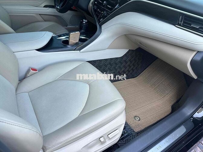 Toyota Camry 2022 2.0 Q 40000 Km Đen