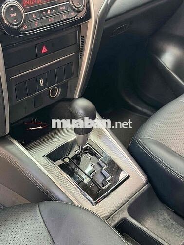 Mitsubishi Triton 2020 AT Premium