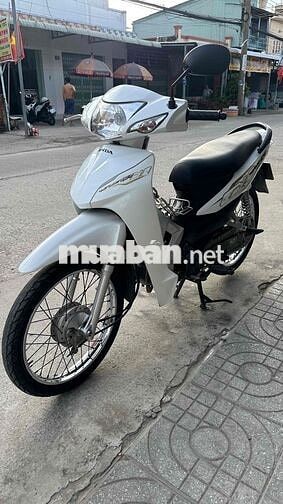 Wave Alpha 110 2021 Trắng đen ( hỗ trợ góp )